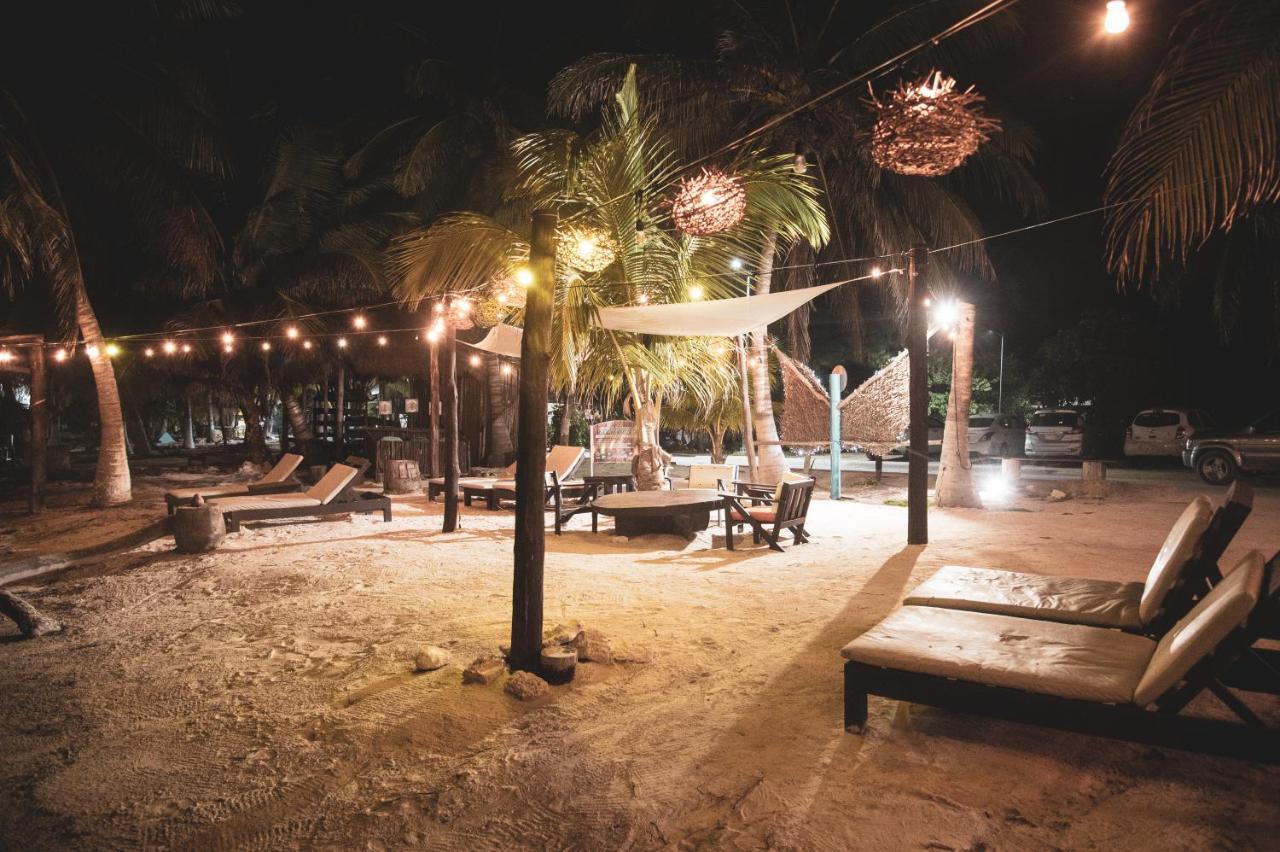 Hotel Luna De Plata Mahahual Exterior photo